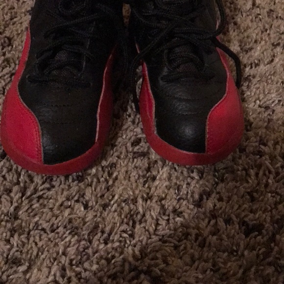 Like new Jordan flu game 12’s - Picture 2 of 4